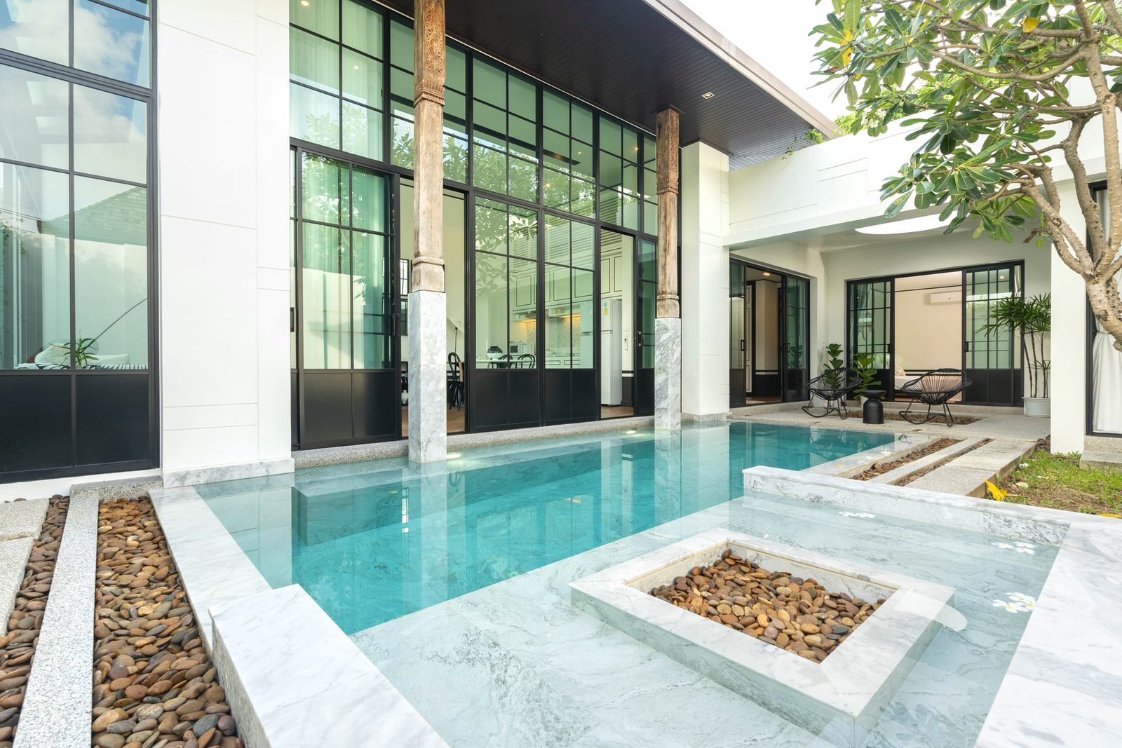 Mono Villa